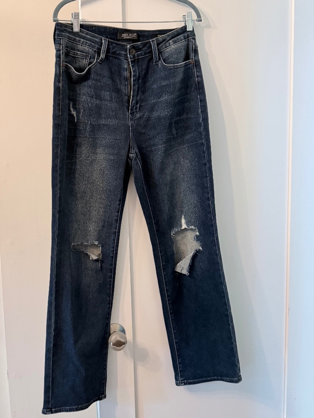 Judy Blue Dad Jeans 11/30 – Dark Wash Distressed Straight Leg